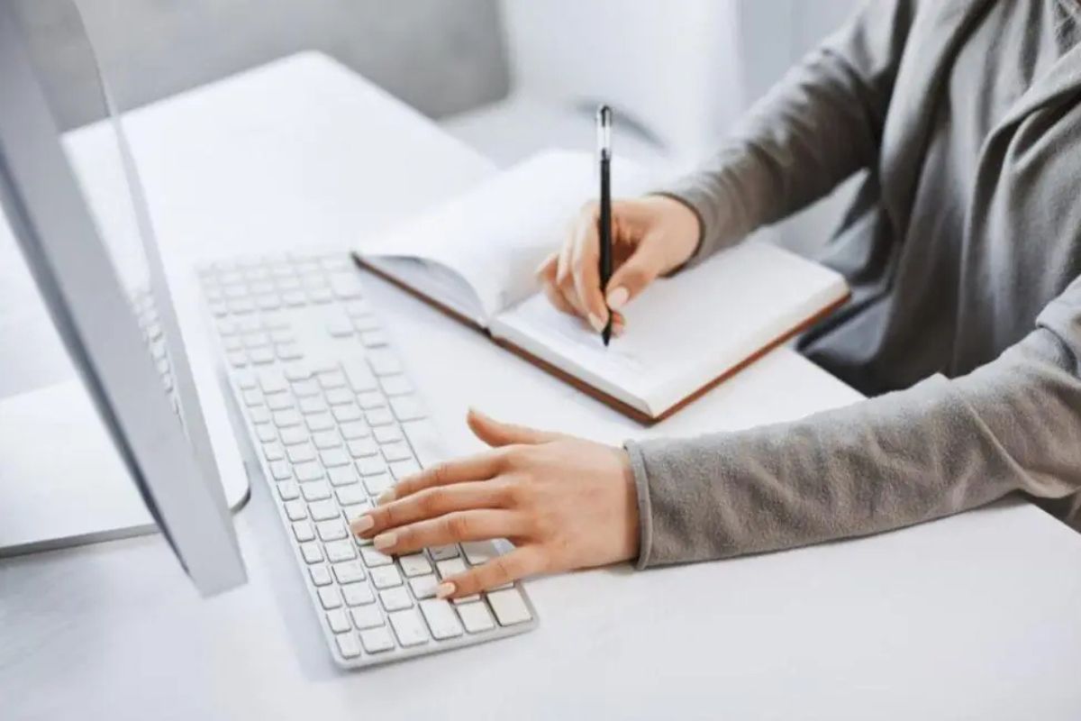 Cara Menulis Artikel Bisnis yang Menarik agar Bisa Mendatangkan Pelanggan