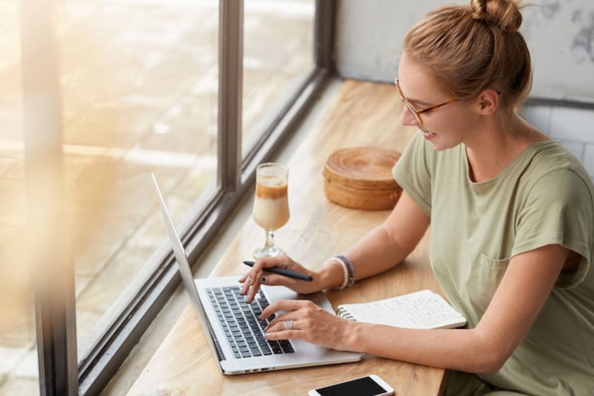 copywriting Teknik Copywriting untuk Menarik Pelanggan di Era Digital, Dijamin Omzet Bakalan Naik Drastis