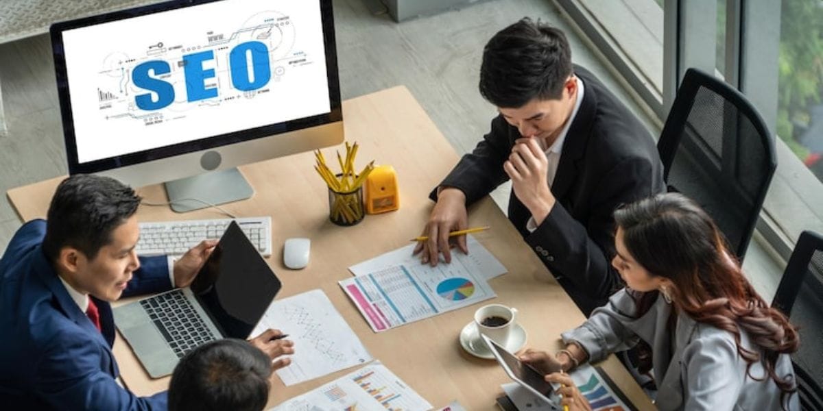 SEO Strategi Voice Search SEO untuk Meningkatkan Visibilitas Website di Era Pencarian Suara