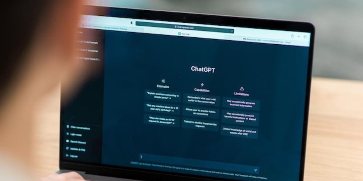 ChatGPT Strategi AI SEO agar Website Muncul di ChatGPT dan Google AI Overview